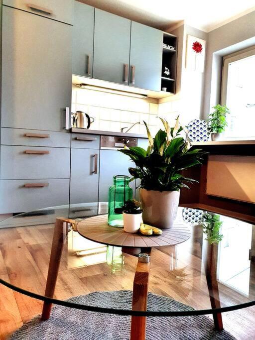 Rostock Hautnah Erleben - Schoene Maisonette 2Og Bagian luar foto